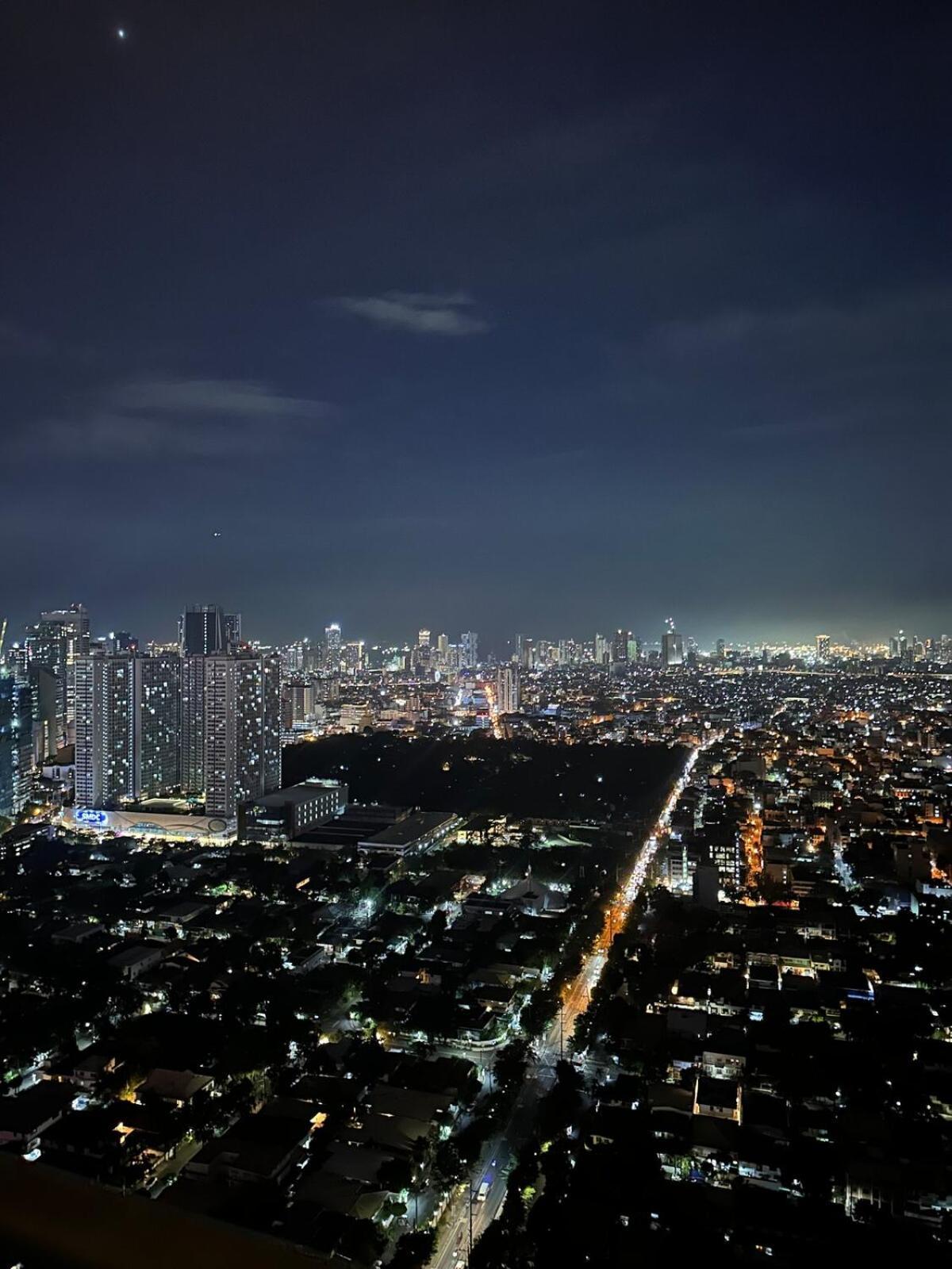 Minimalist 1 Bedroom Sunset View In Gramercy Apartment Manila