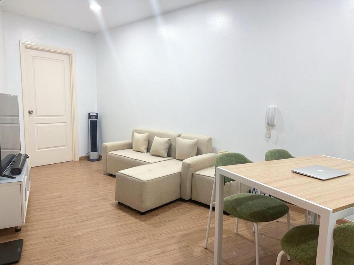 Minimalist 1 Bedroom Sunset View In Gramercy Apartment *
